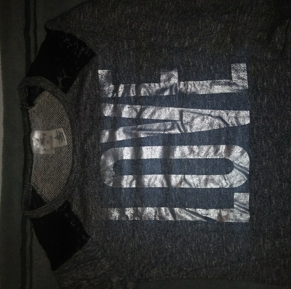 Woman's shirt